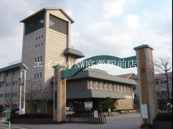 小学校　岡山市立御南小学校（小学校）まで461m