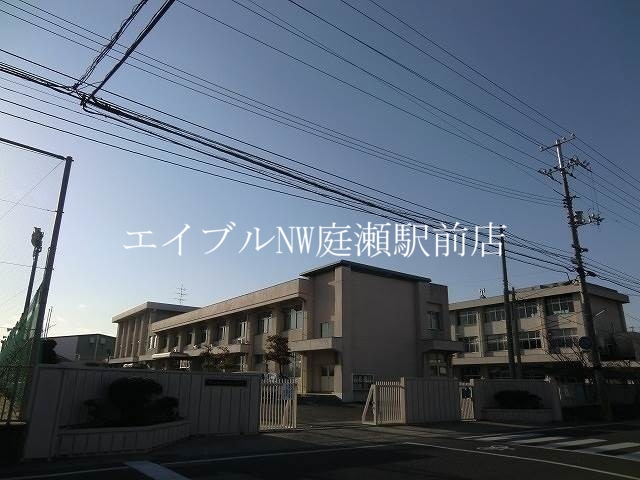 中学校　岡山市立御南中学校（中学校）まで856m