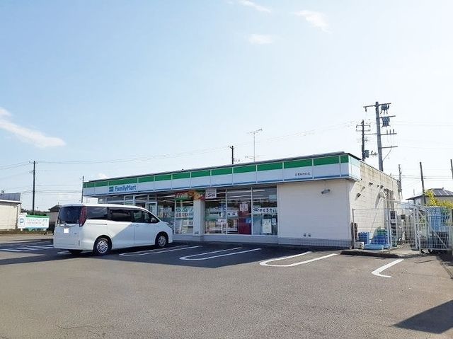 コンビニ　ファミリーマート目黒新地町店（コンビニ）まで450m