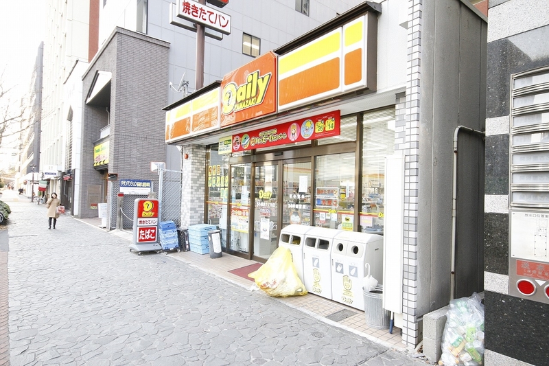 コンビニ　デイリーヤマザキ名古屋泉一丁目店（コンビニ）まで18m