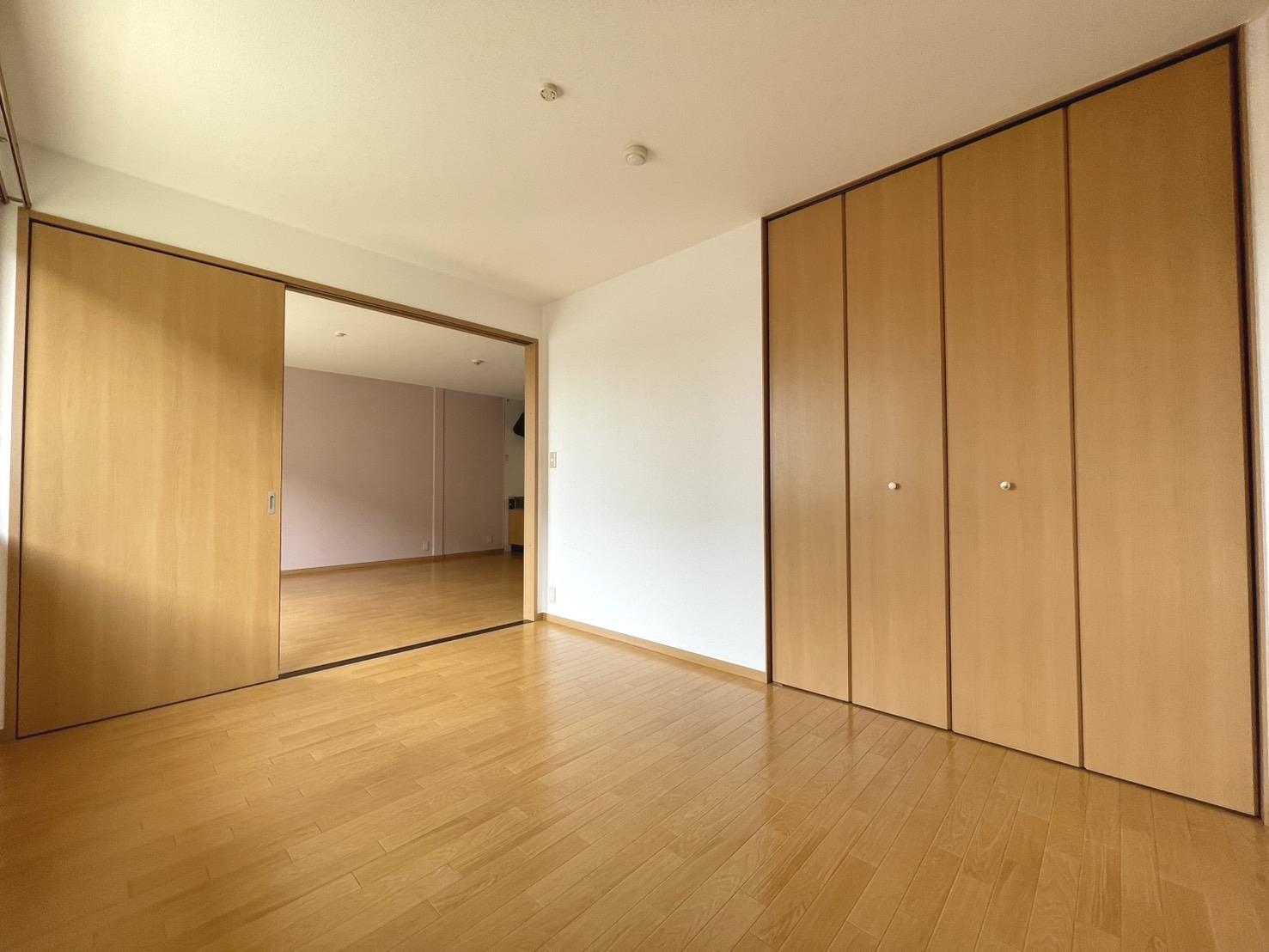 キッチン　6帖洋室