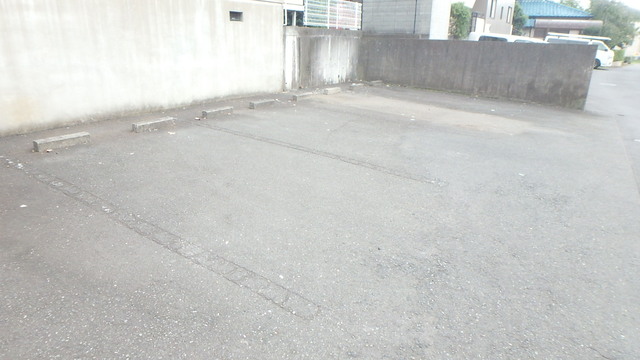 駐車場　★敷地内駐車場★（有料・要空き確認）