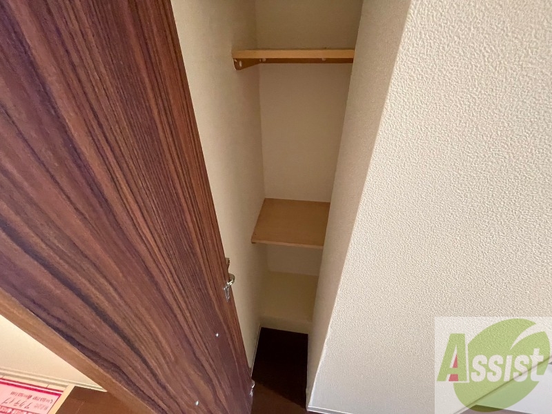 収納　こちらには収納スペースがあります。あると便利ですね！