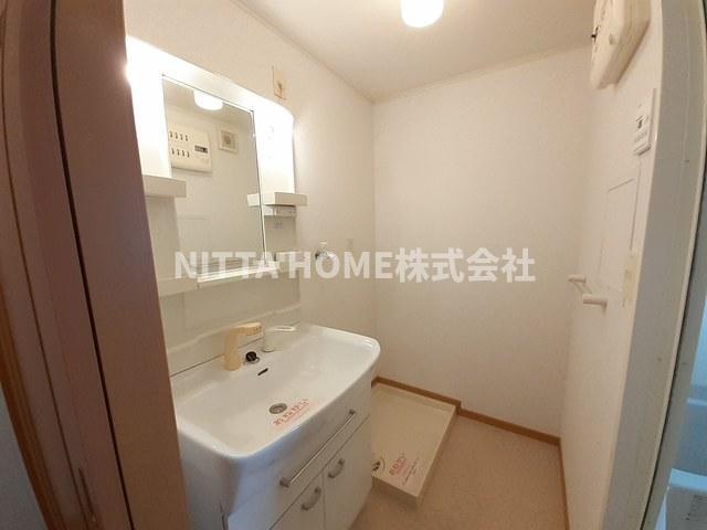 洗面設備　清潔感のある洗面台です(^O^)