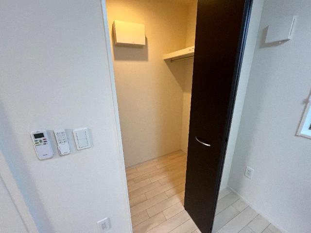 収納　ウォークインクローゼット