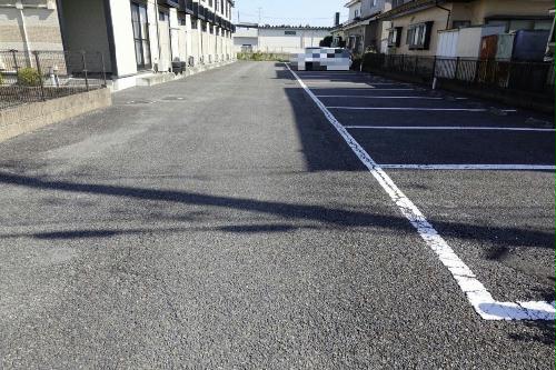 駐車場　ライフスティック