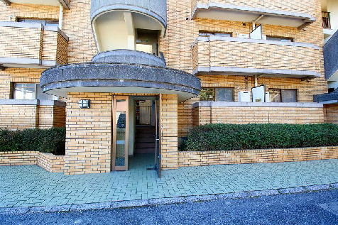 その他共有部分　建物正面玄関