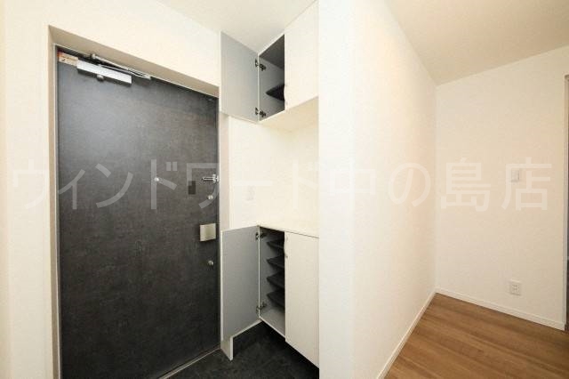 玄関　詳細は、ウィンドワード中の島店までご相談下さい。
