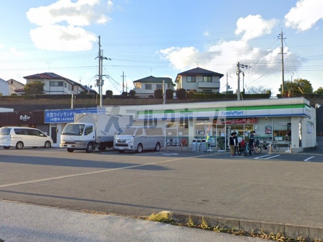 コンビニ　ファミリーマート香芝高山台店（コンビニ）まで2738m