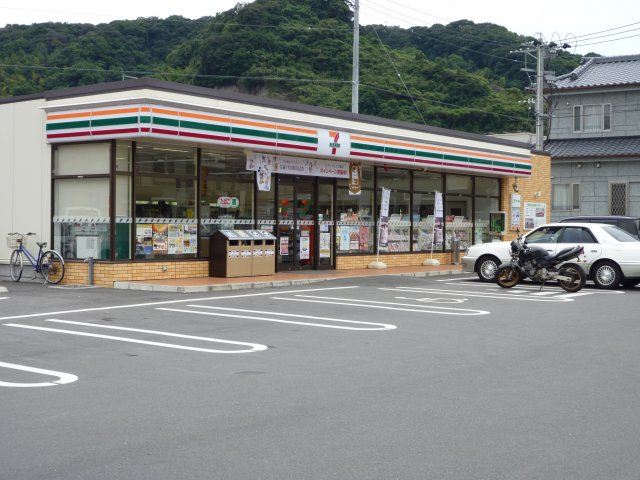 コンビニ　セブンイレブン（コンビニ）まで600m