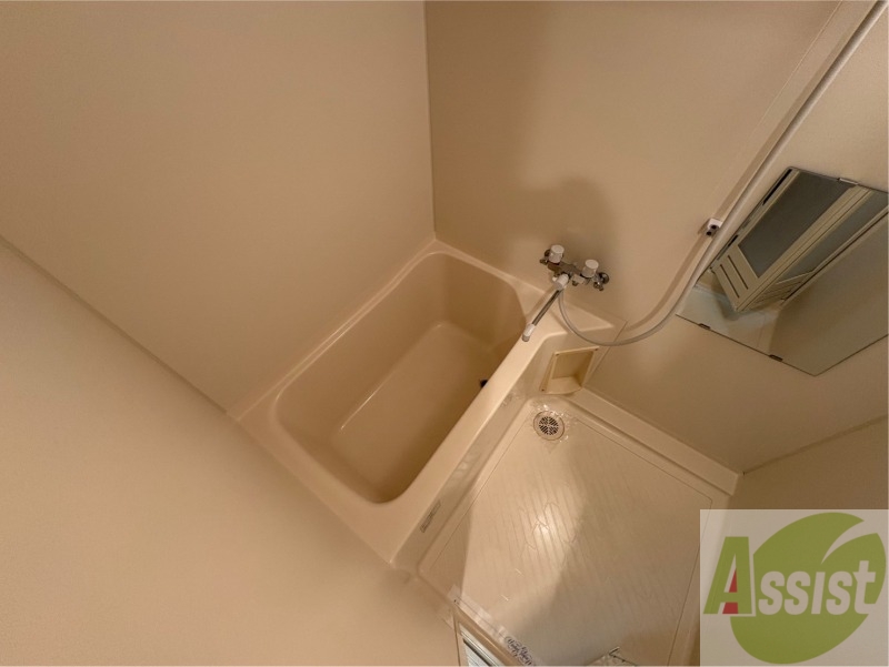 バス・シャワールーム　お風呂です。ゆっくりお風呂につかるのも体に良いですね