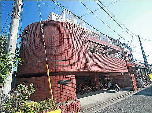 建物外観　駅近のリフォーム物件です