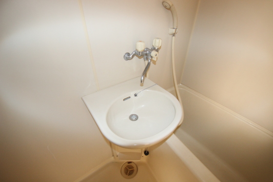 その他　※写真は別号室です