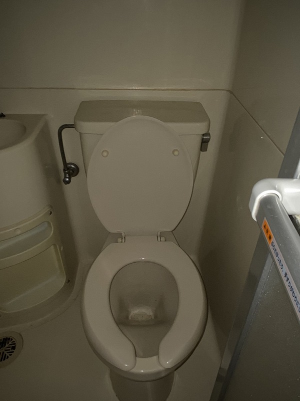 トイレ　別部屋参考