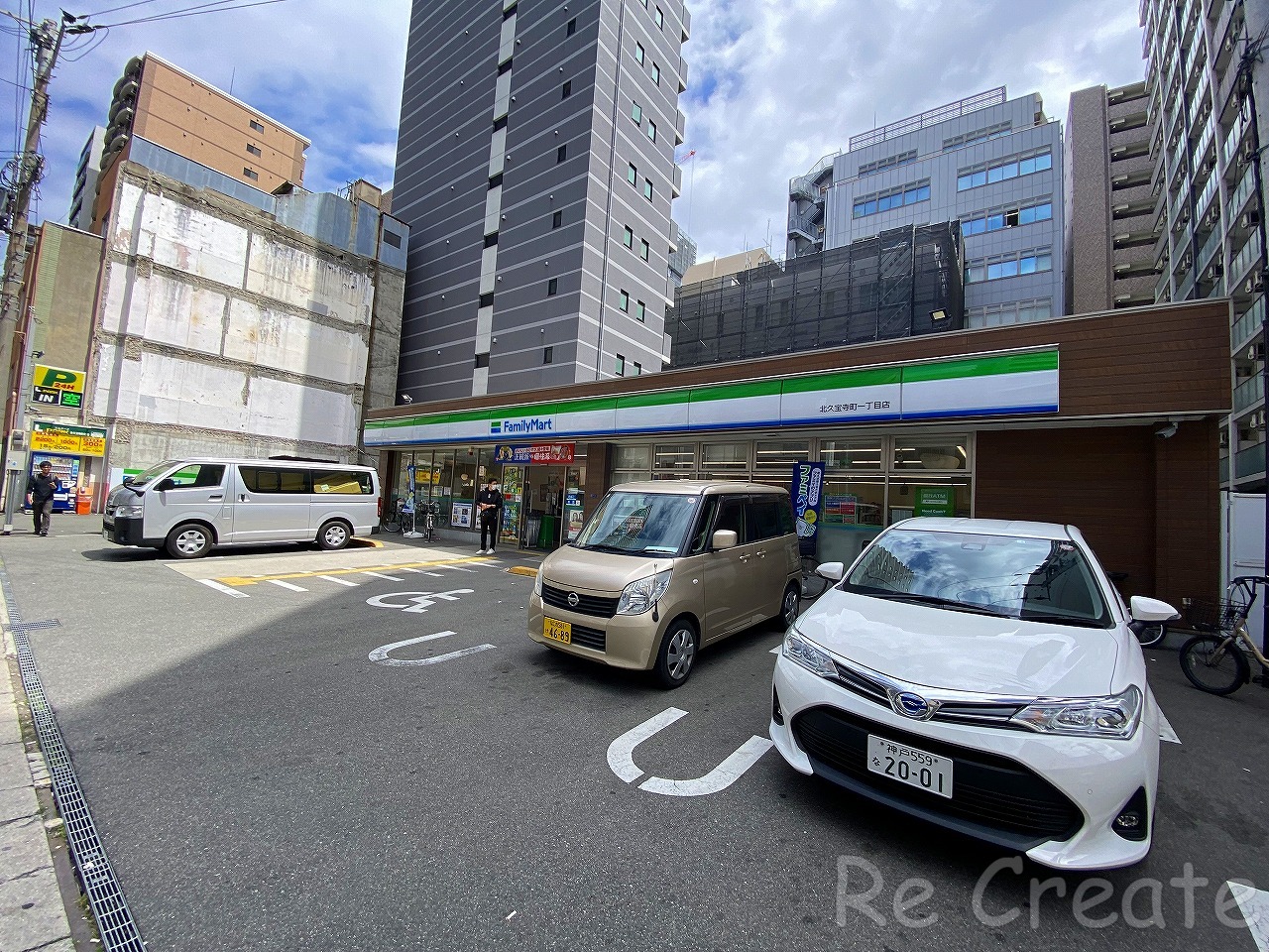 コンビニ　ファミリーマート北久宝寺町一丁目店（コンビニ）まで195m