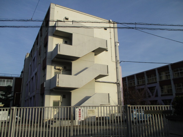 高校・高専　大阪府立登美丘高校（高校・高専）まで2118m