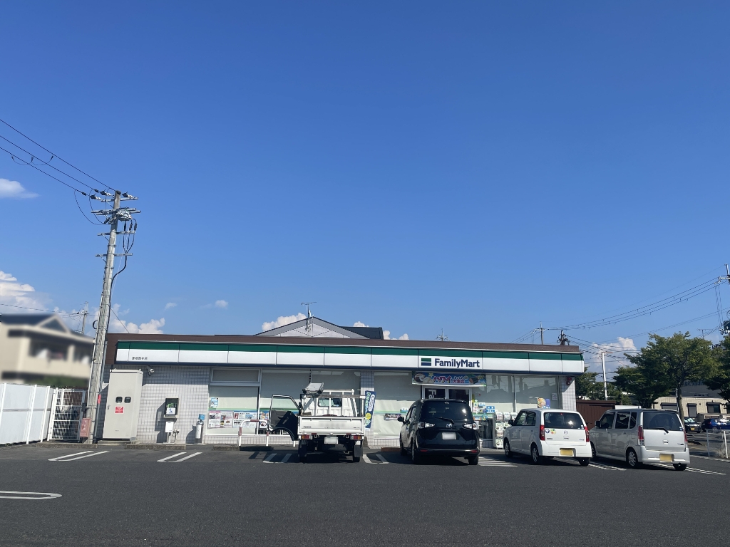 コンビニ　ファミリーマート彦根西今店（コンビニ）まで80m