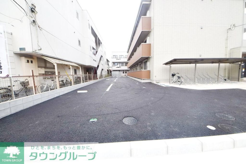 駐車場　駐車場