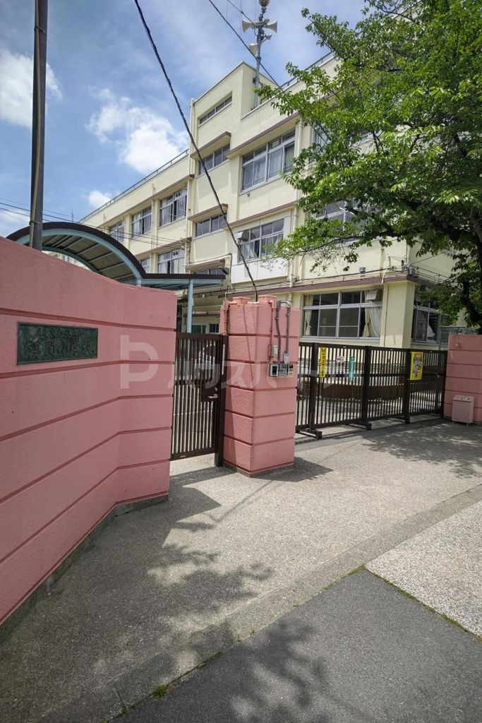 小学校　北区立浮間小学校（小学校）まで170m