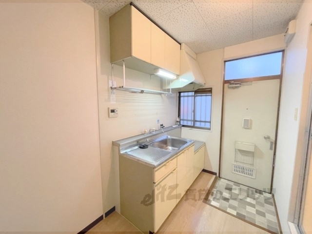 キッチン　エアコン