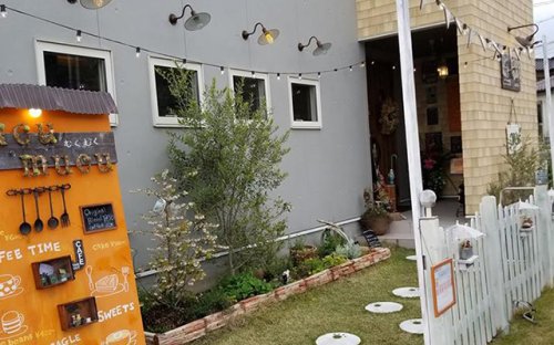 飲食店　cafe mucumucu(カフェ ムクムク)（飲食店）まで1692m