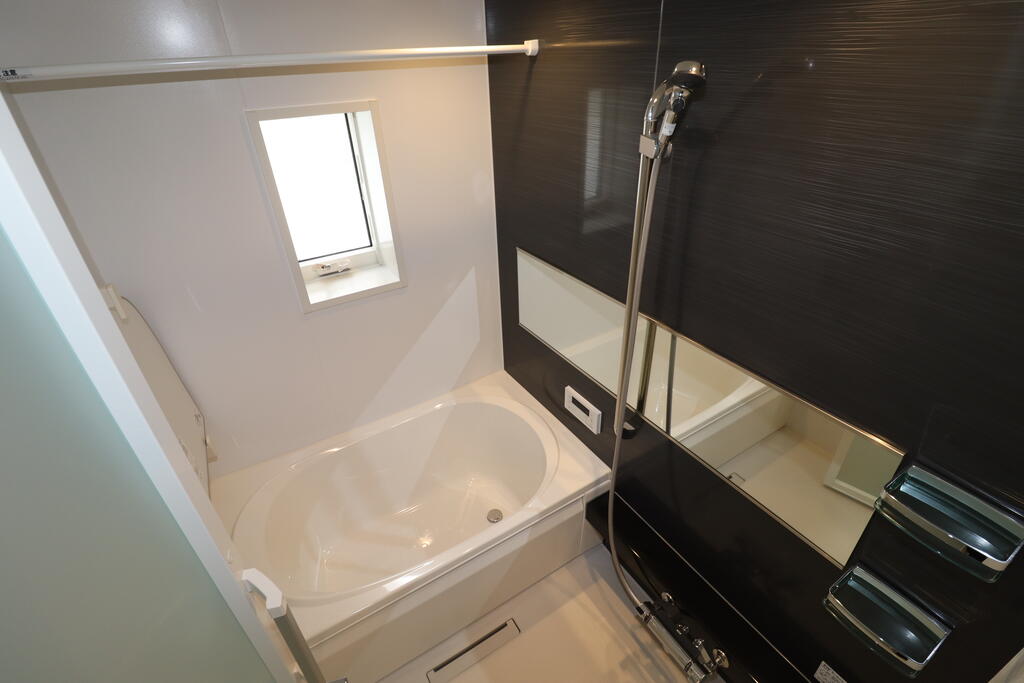 バス・シャワールーム　お風呂：同施工会社の写真を掲載
