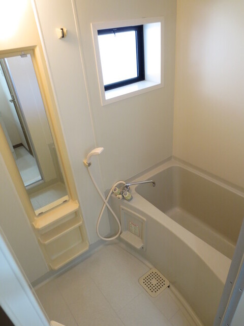 バス・シャワールーム　Ｅ２０２　バスルーム