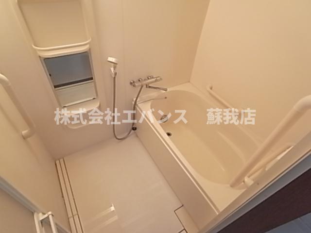 バス・シャワールーム　日々の疲れを癒すお風呂付です