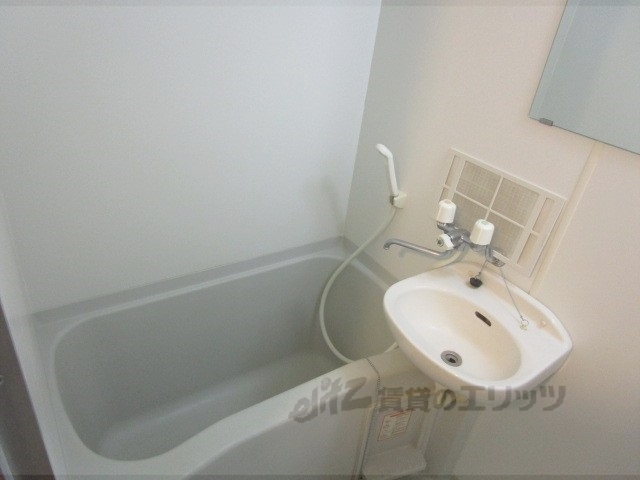 バス・シャワールーム　バス