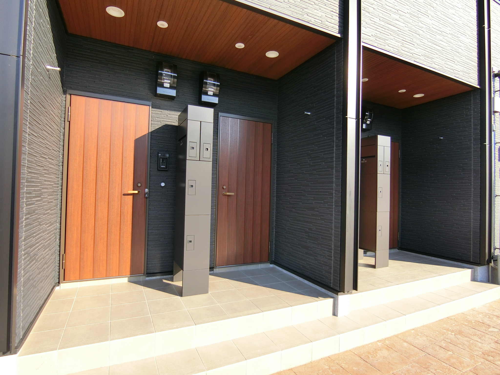 エントランス　宅配BOX