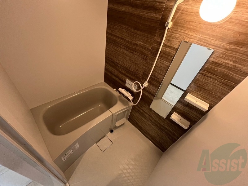 バス・シャワールーム　お風呂になります。一日の疲れを癒してくださいね。