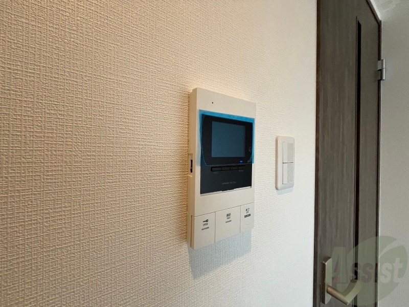 セキュリティ　ＴＶモニター付インターホンです。来客者の顔が見えるので安心！