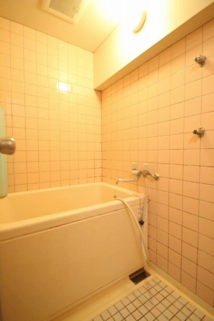 バス・シャワールーム　同物件別室です。