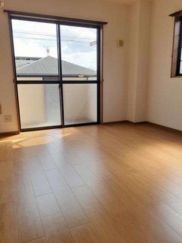 居室・リビング　明るい室内です☆