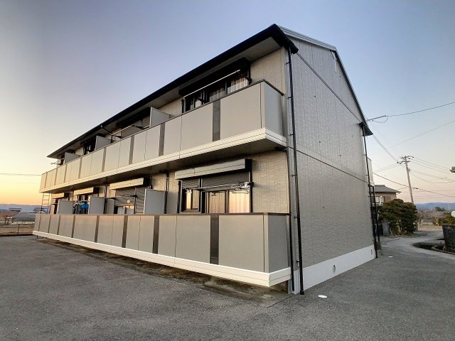 建物外観　現況と異なる場合は現況を優先します。