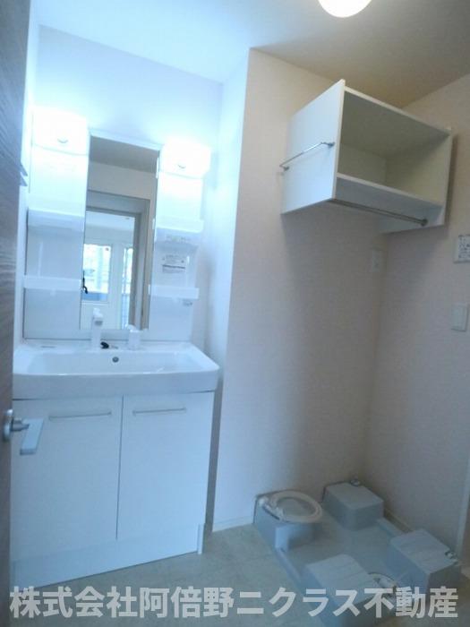 その他　内装は別部屋の参考写真です。