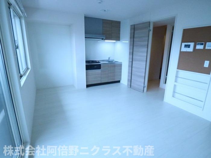 居室・リビング　内装は別部屋の参考写真です。