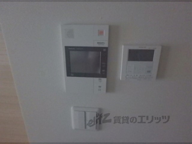 その他設備　給湯器リモコン