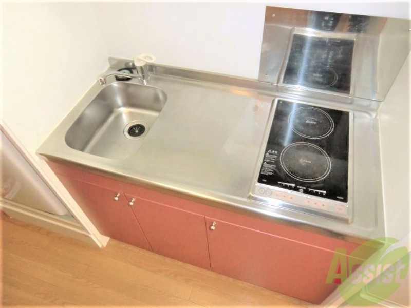 キッチン　同タイプ物件の為、形状や間取寸法、色調等が実際とは異なります