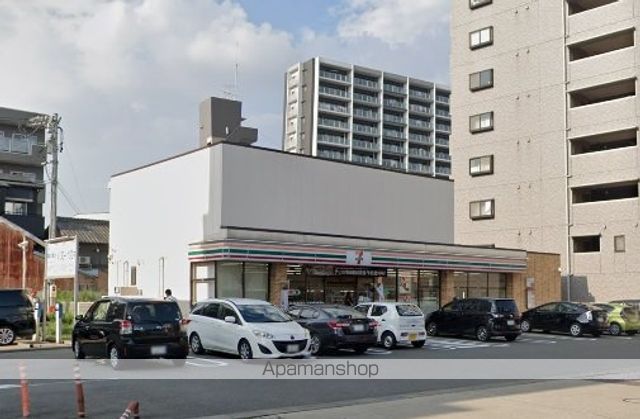 コンビニ　セブンイレブン（コンビニ）まで190m