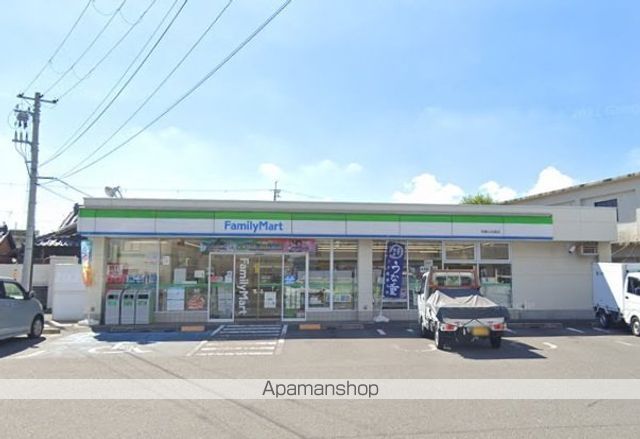 コンビニ　ファミリーマート（コンビニ）まで467m