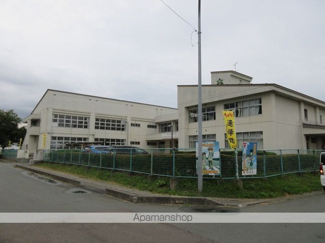 小学校　盛岡市立見前南小学校（小学校）まで621m