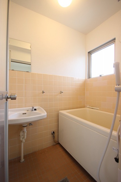 バス・シャワールーム　同物件別室です