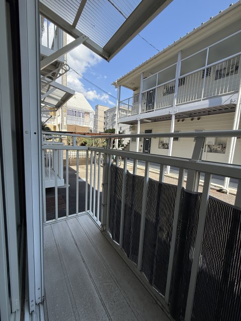 バルコニー　同物件別号室の写真です。