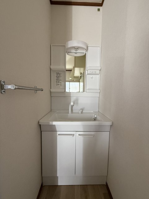 洗面設備　同物件別号室の写真です。