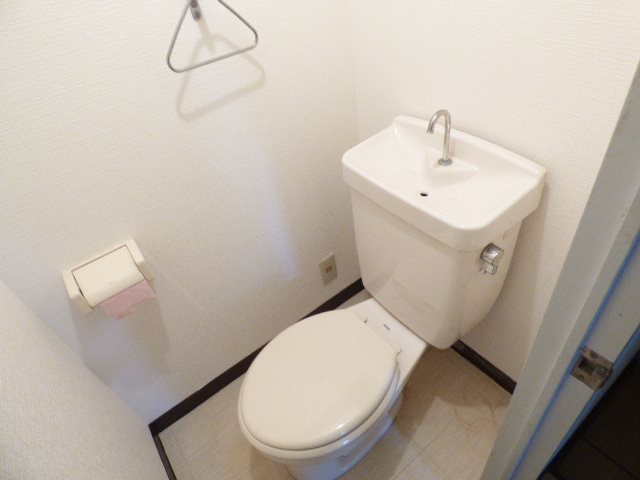トイレ　※同タイプの写真です。現状を優先します。