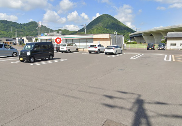 コンビニ　セブンイレブン 高松中間町店（コンビニ）まで630m
