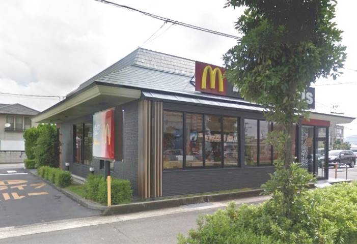 飲食店　マクドナルド（飲食店）まで572m