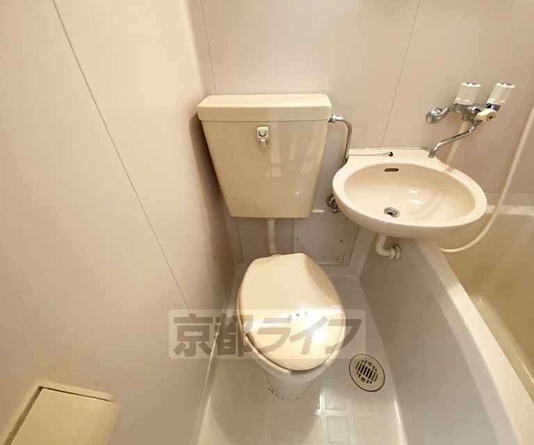 トイレ　シンプルなトイレです。