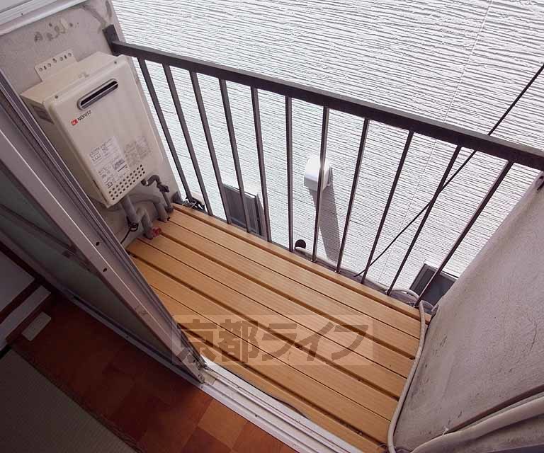 バルコニー　洗濯物も干せますね。